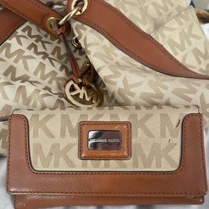 Brown/Tan Michael Kors Wallet